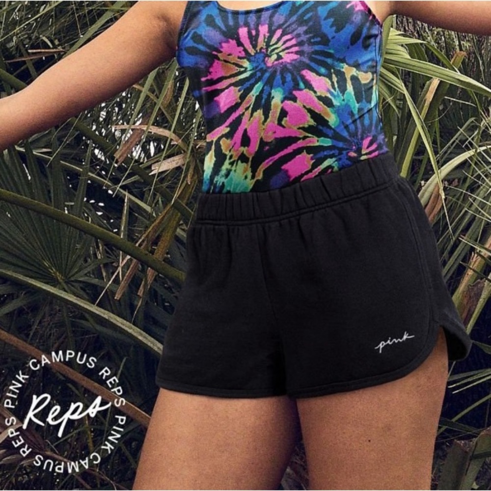 VS PINK 2.5” Curved Hem Sweat Varsity Shorts Black Embroidered Script Logo XS